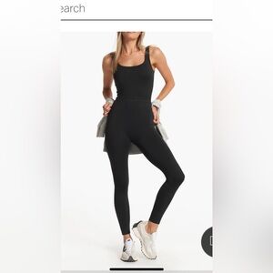 Vuori Halo essential jumpsuit